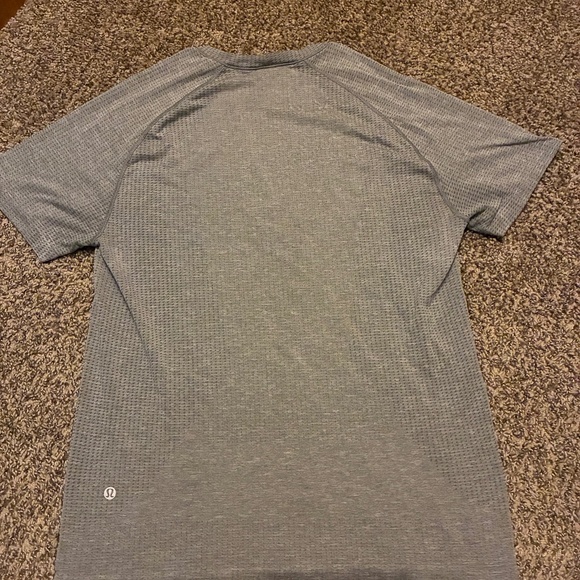 Lululemon - Metal Vent Tech Short-Sleeve Shirt - Picture 1 of 4